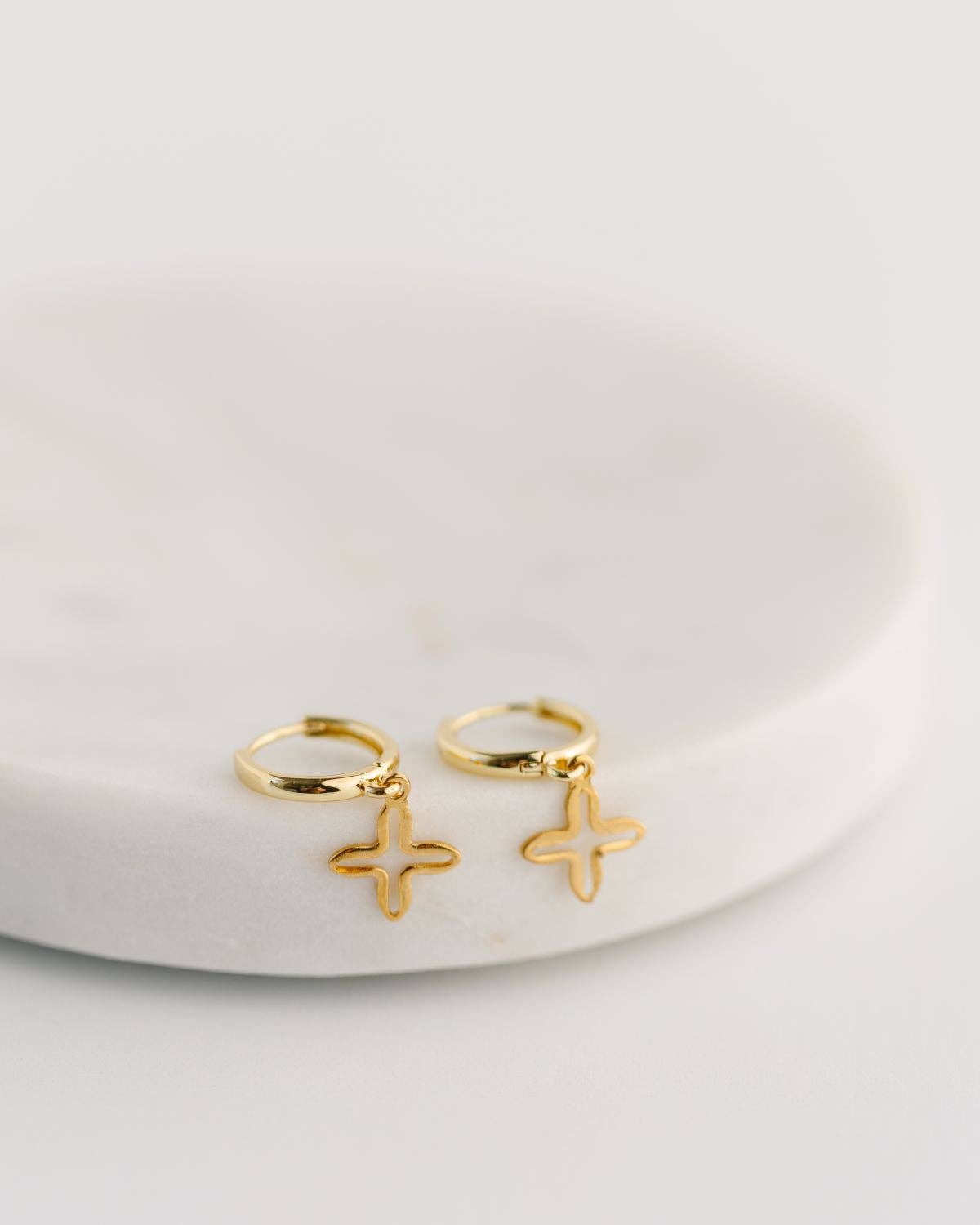 Mary Earrings: Silver