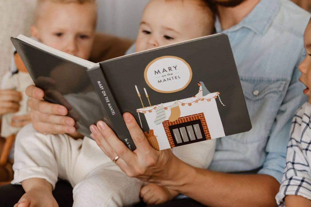 Mary on the Mantel® Book & Activity Kit: Physical Kit